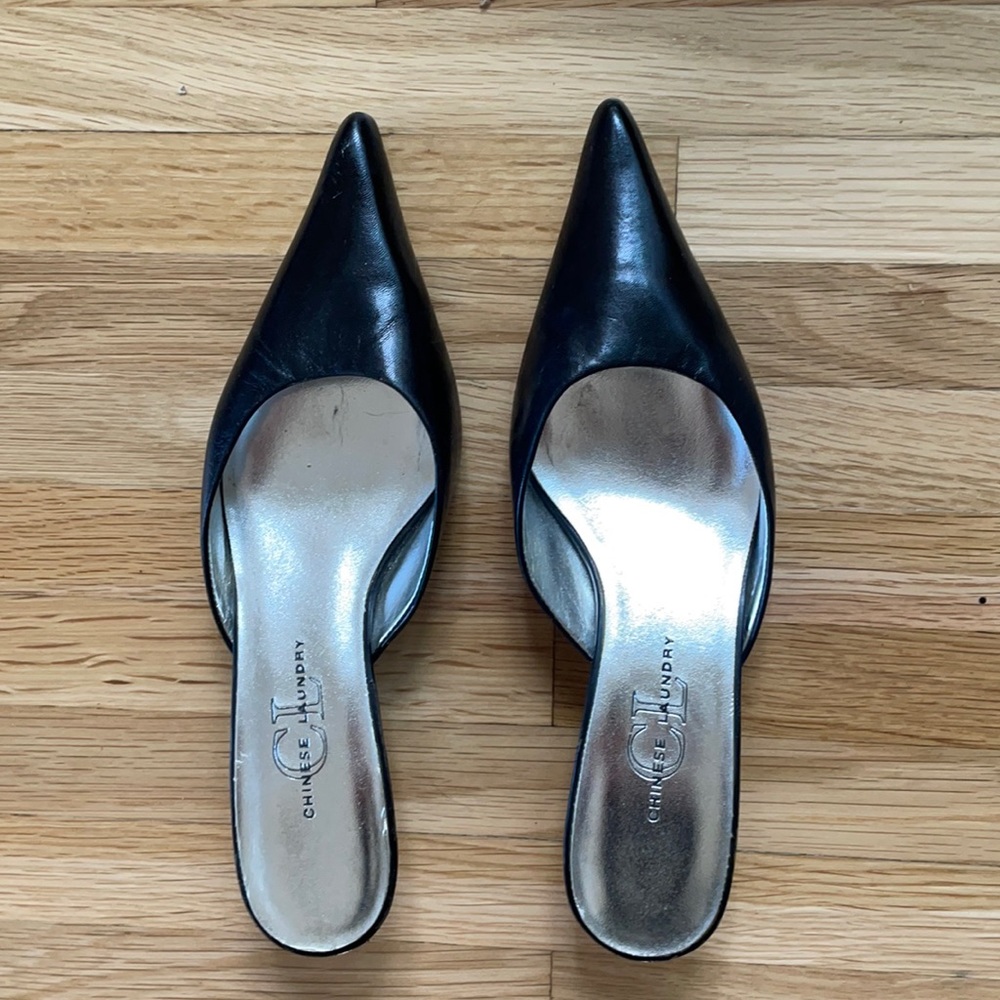Chinese Laundry Black Pointed Toe Mules